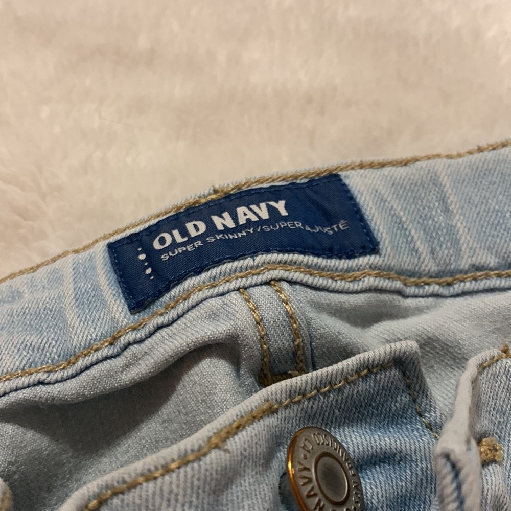 Skinny Ripped Jeans (White Wash)